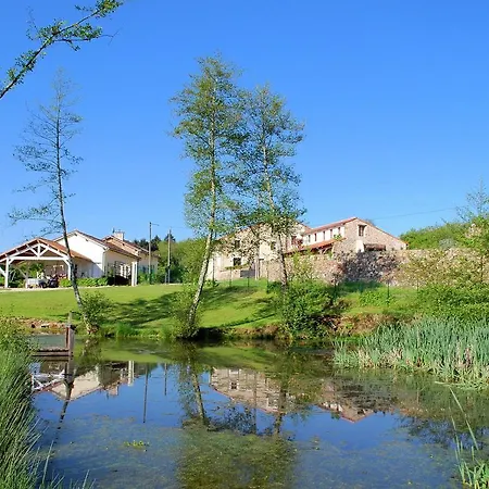 Spacious With Private Pool