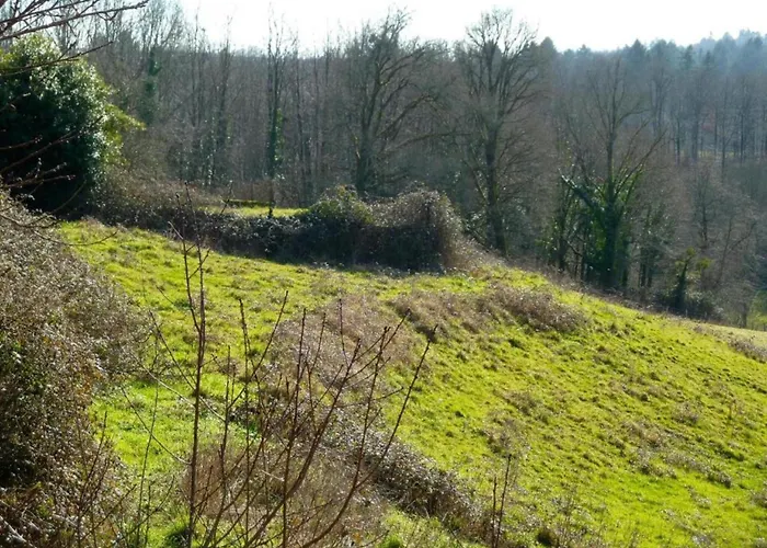 Сasa de vacaciones In With Private Pool Roussines