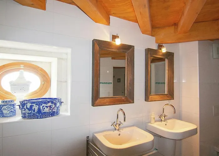 In With Private Pool Roussines