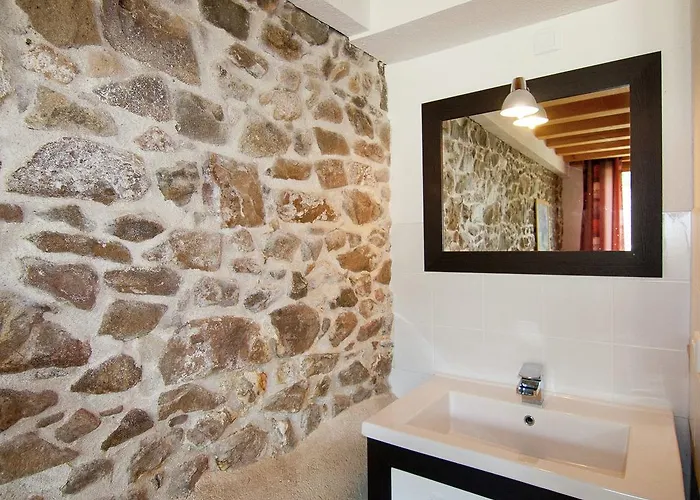 In With Private Pool Roussines